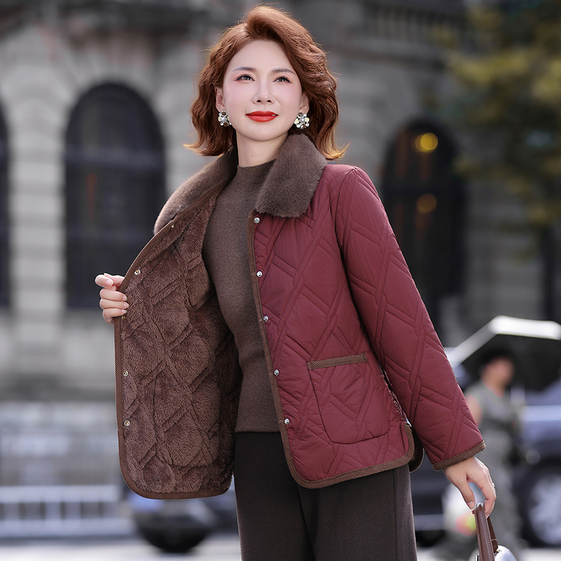 Fashionable Warmth Short down  - Women Fashion Over 60 ulasan dan harga
